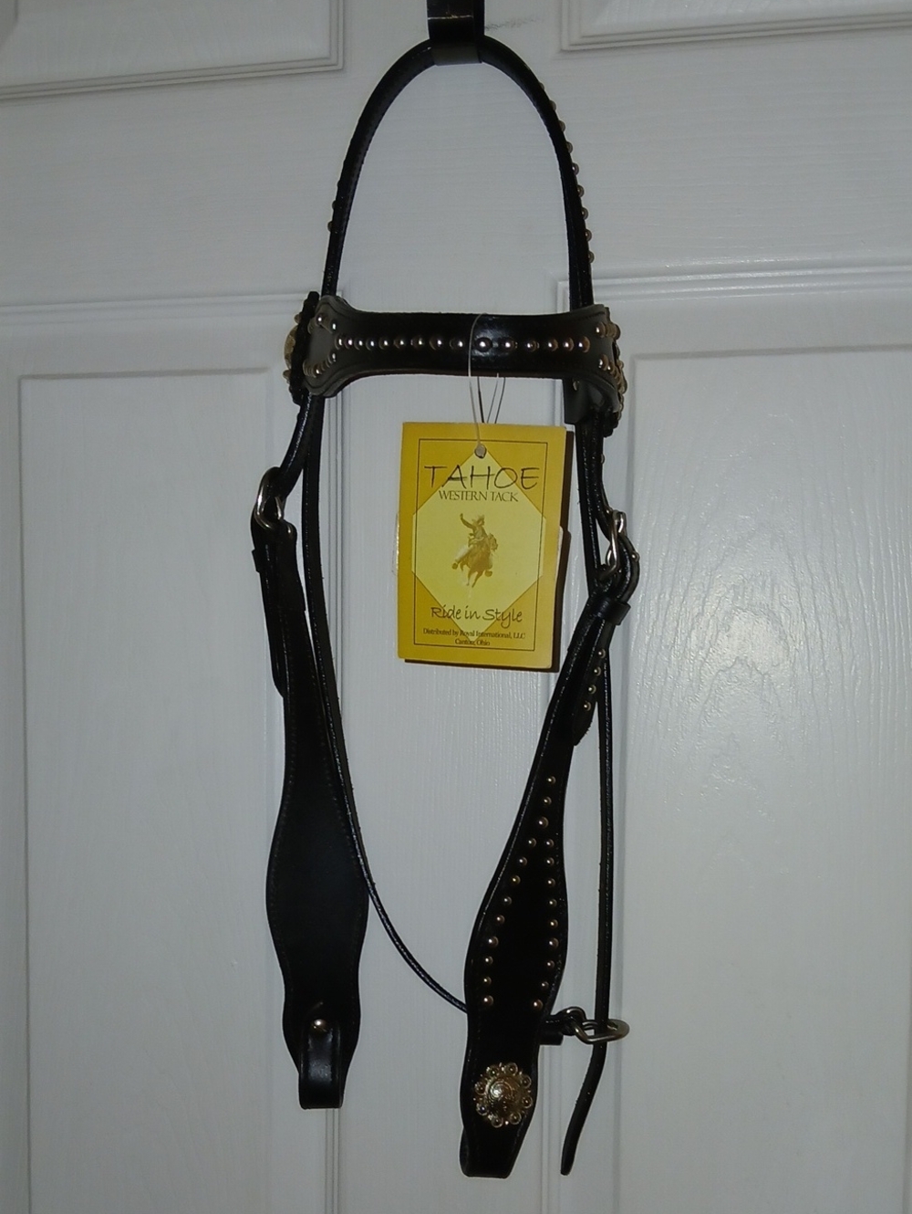 Tahoe Western Tack Black Studded Leather Headstall with Concho